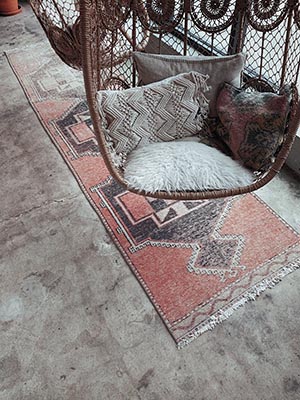 Popular Styles and Patterns in Western Influence Rugs
